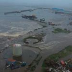 Watch the video: Several injured in Russia after earthquake and tsunami
