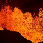 Kilauea volcano resumes eruptions with new lava fountains