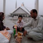 One crescent, many disputes: Why don’t Muslims begin fasting together?