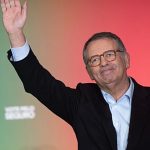 Centre-left António José Seguro beats far-right rival to Portuguese presidency: exit polls