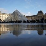 Louvre museum: Police in Paris arrest ten people over major ticket fraud operation