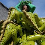 Beijing artist marks World Earth Day with peace installation