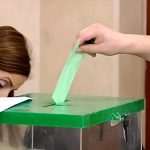 Juanma Moreno set to retain absolute majority in Andalusia as PSOE faces worst result