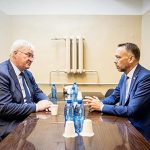 Belgian and Ukrainian Foreign Ministers meet in Kyiv bomb shelter amid air siren