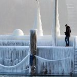 T-shirts instead of winter coats: what a warm October reveals about winter
